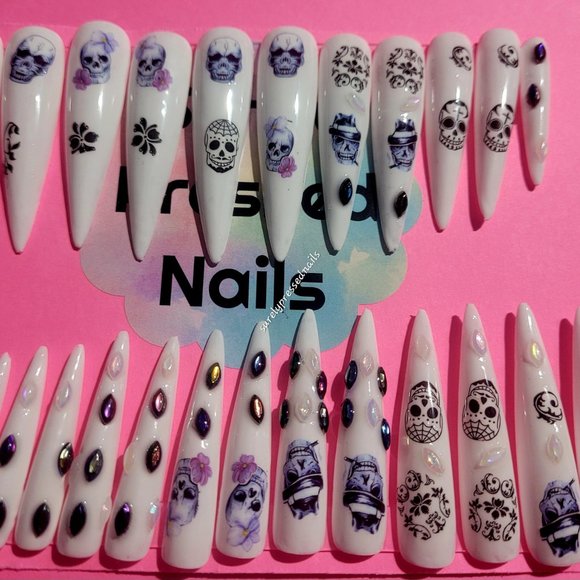 White 3xl Stiletto Skull Design Press on Nails Set Halloween - Picture 2 of 3